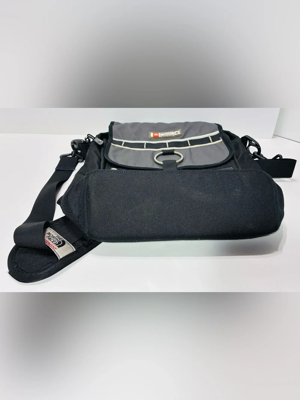 Y2K VTG The North Face Travel Tools Messenger Bag Black Gray Canvas